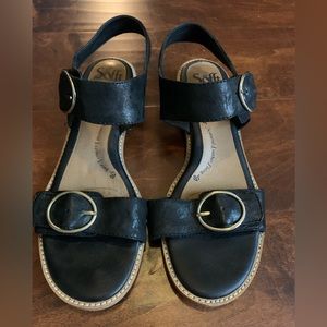 Söfft Sandals with Velcro Strap || 8.5 Women’s || Sofft